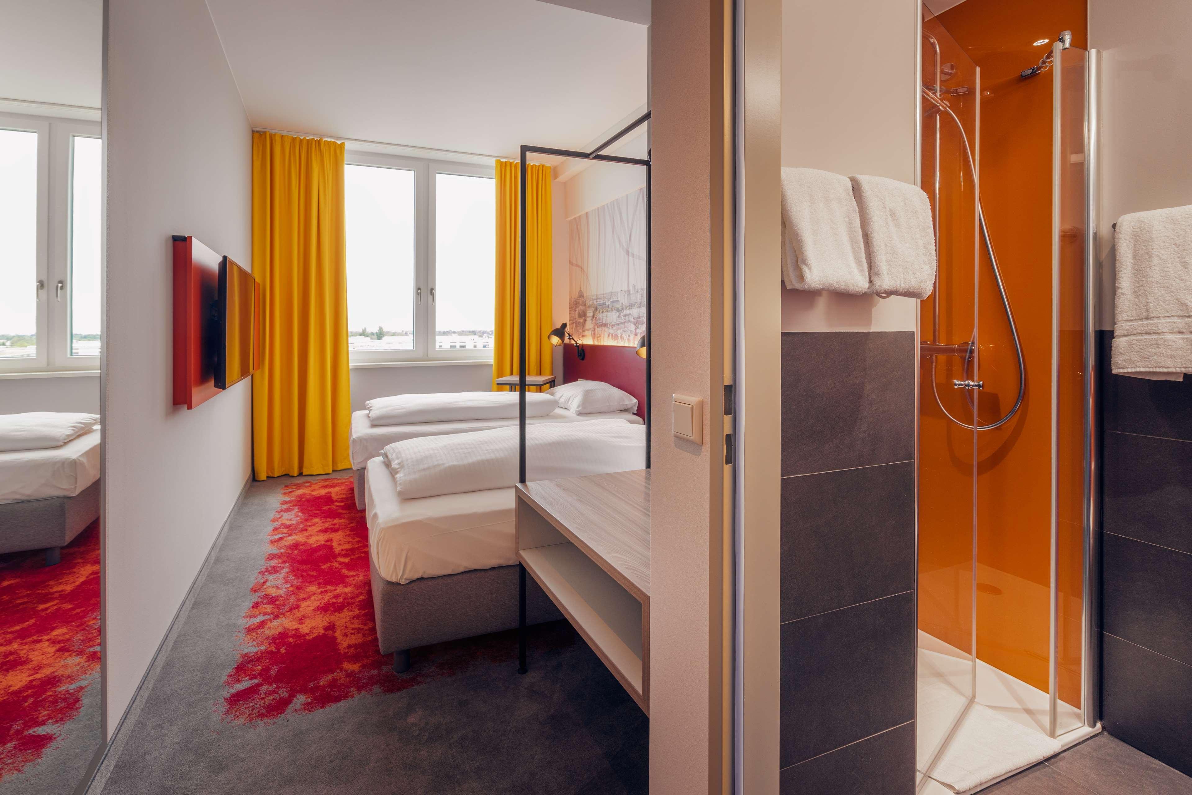 Campanile Berlin Brandenburg Airport Hotel Schönefeld Екстериор снимка