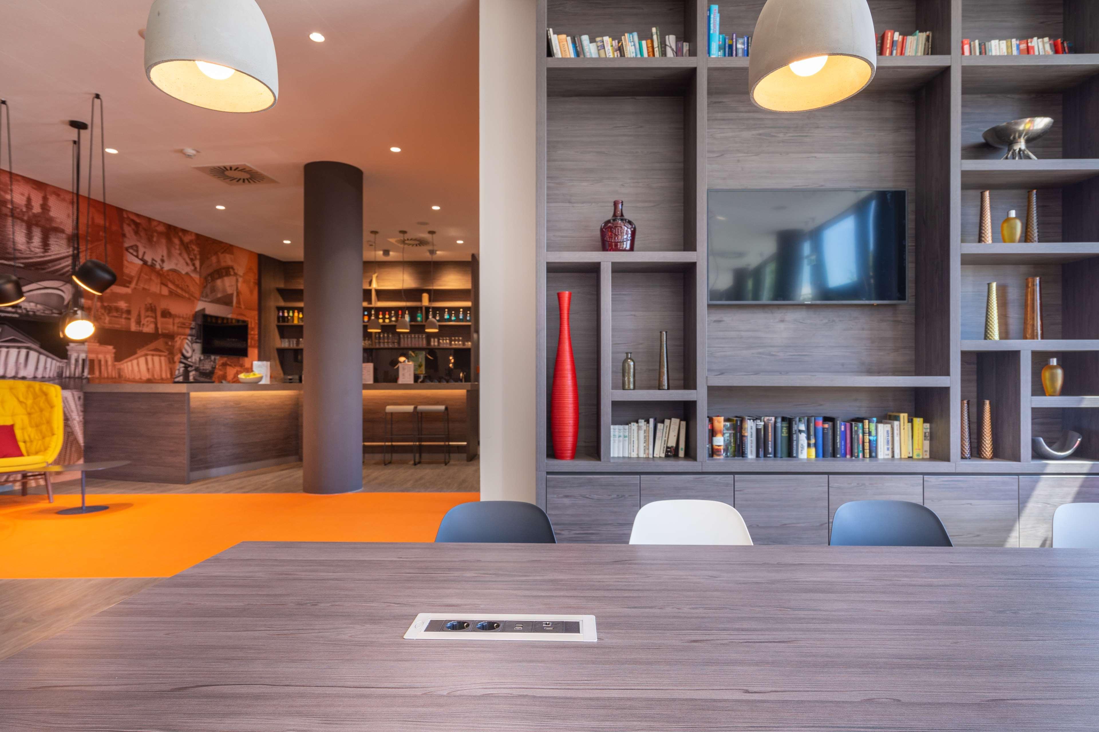 Campanile Berlin Brandenburg Airport Hotel Schönefeld Екстериор снимка