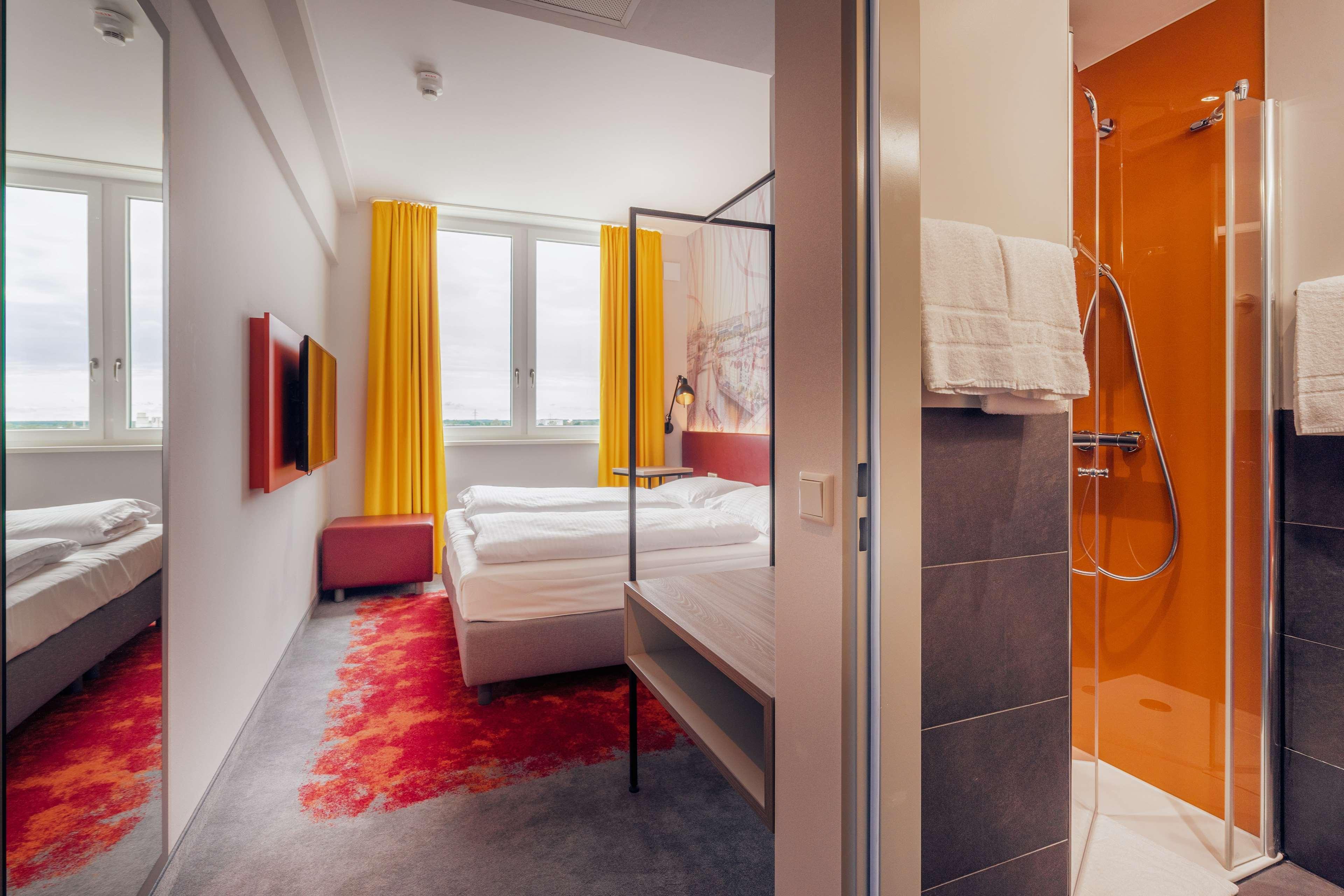 Campanile Berlin Brandenburg Airport Hotel Schönefeld Екстериор снимка