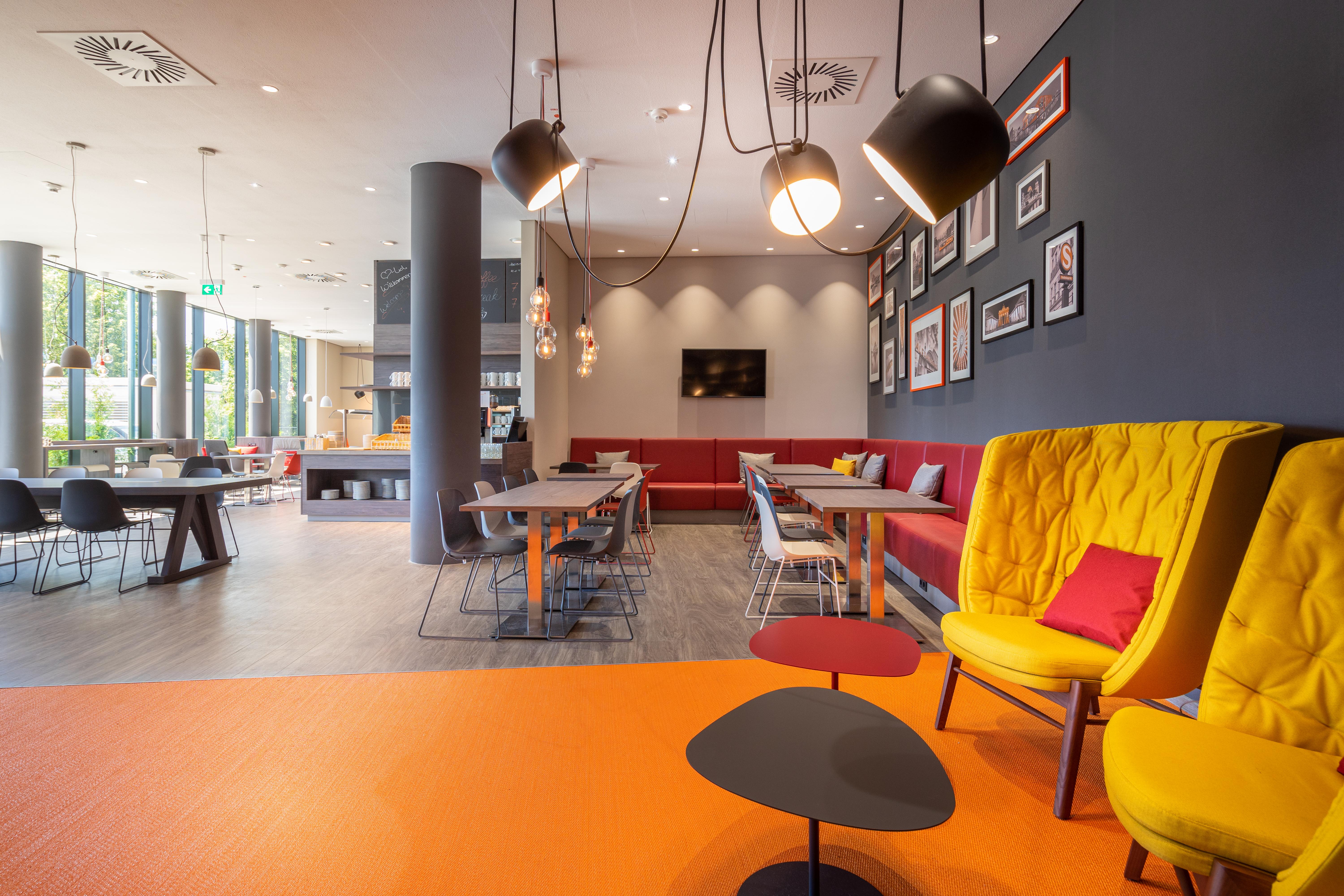 Campanile Berlin Brandenburg Airport Hotel Schönefeld Екстериор снимка