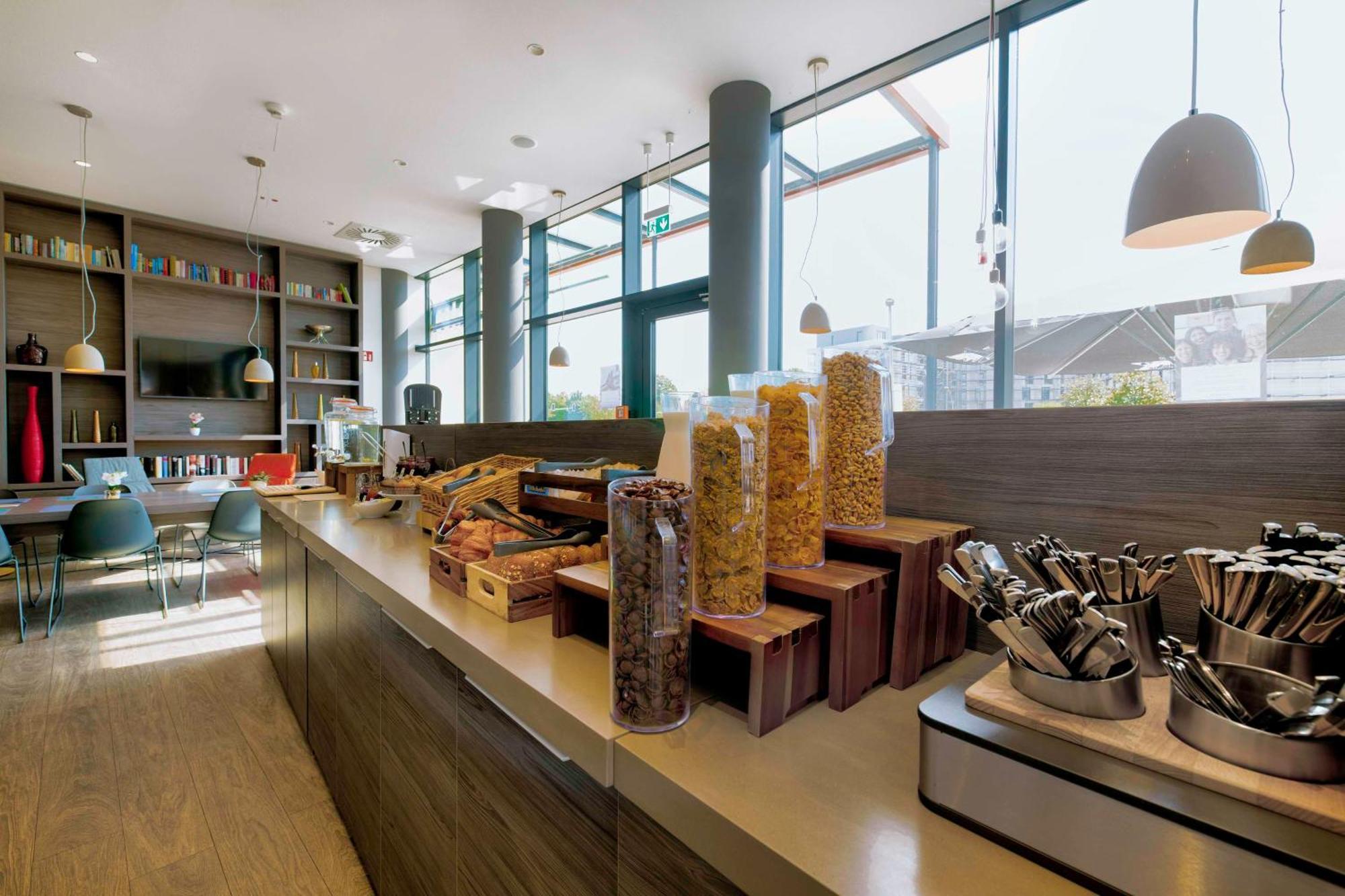 Campanile Berlin Brandenburg Airport Hotel Schönefeld Екстериор снимка