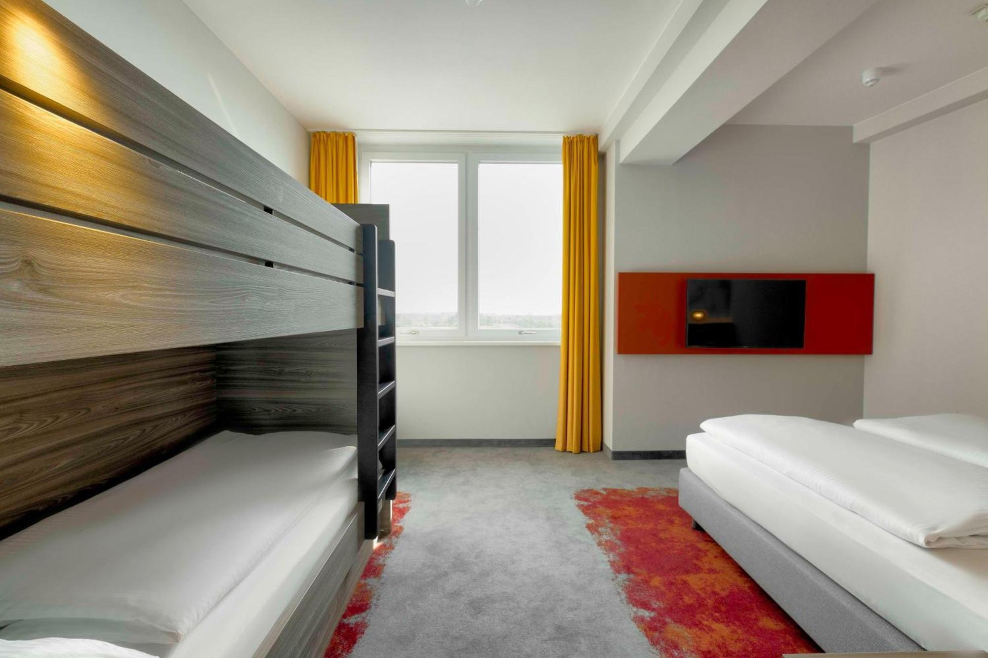 Campanile Berlin Brandenburg Airport Hotel Schönefeld Екстериор снимка