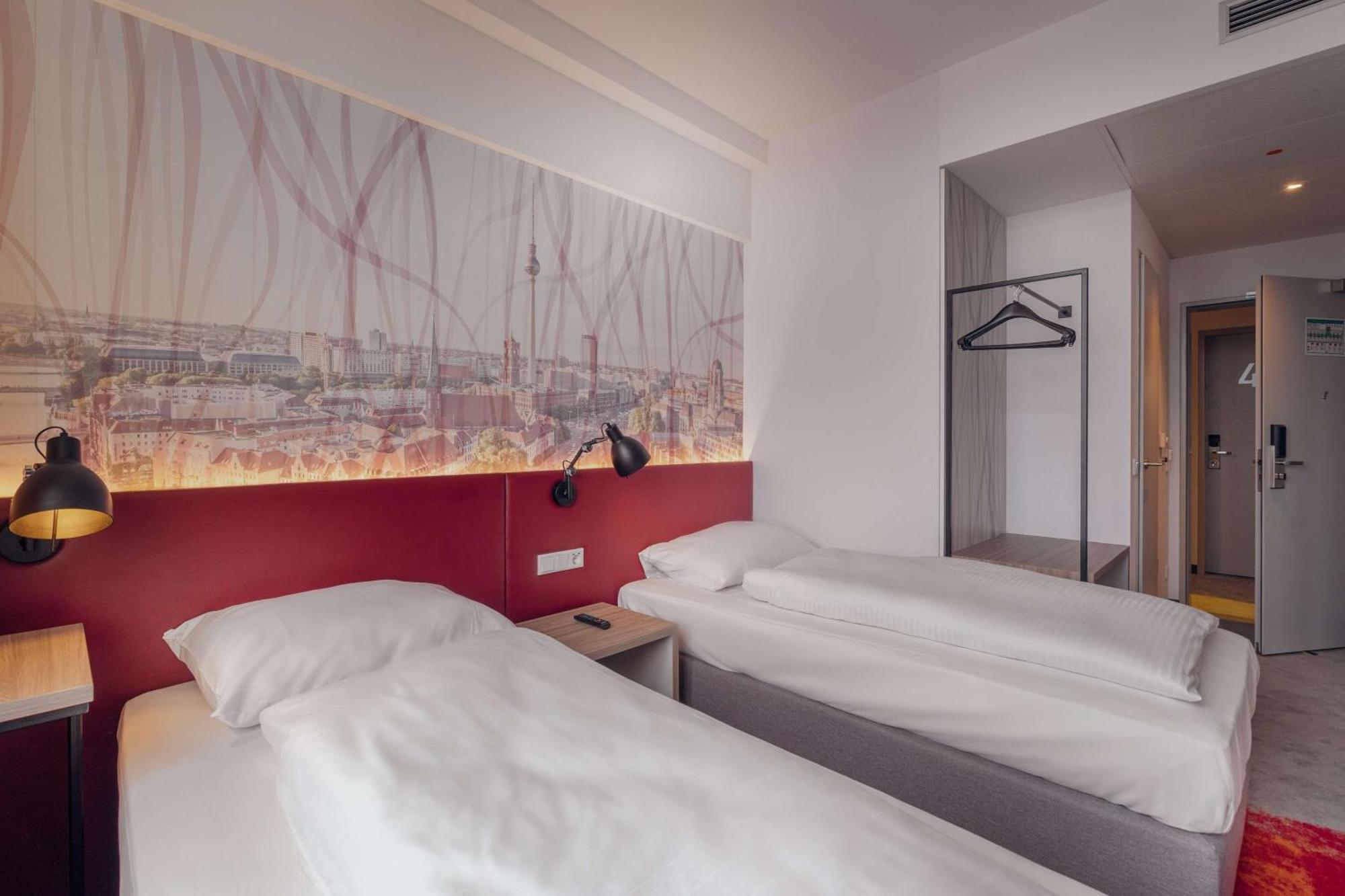 Campanile Berlin Brandenburg Airport Hotel Schönefeld Екстериор снимка
